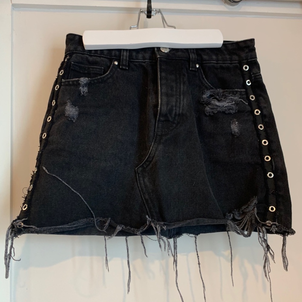 Distressed Rock Skirt with detail